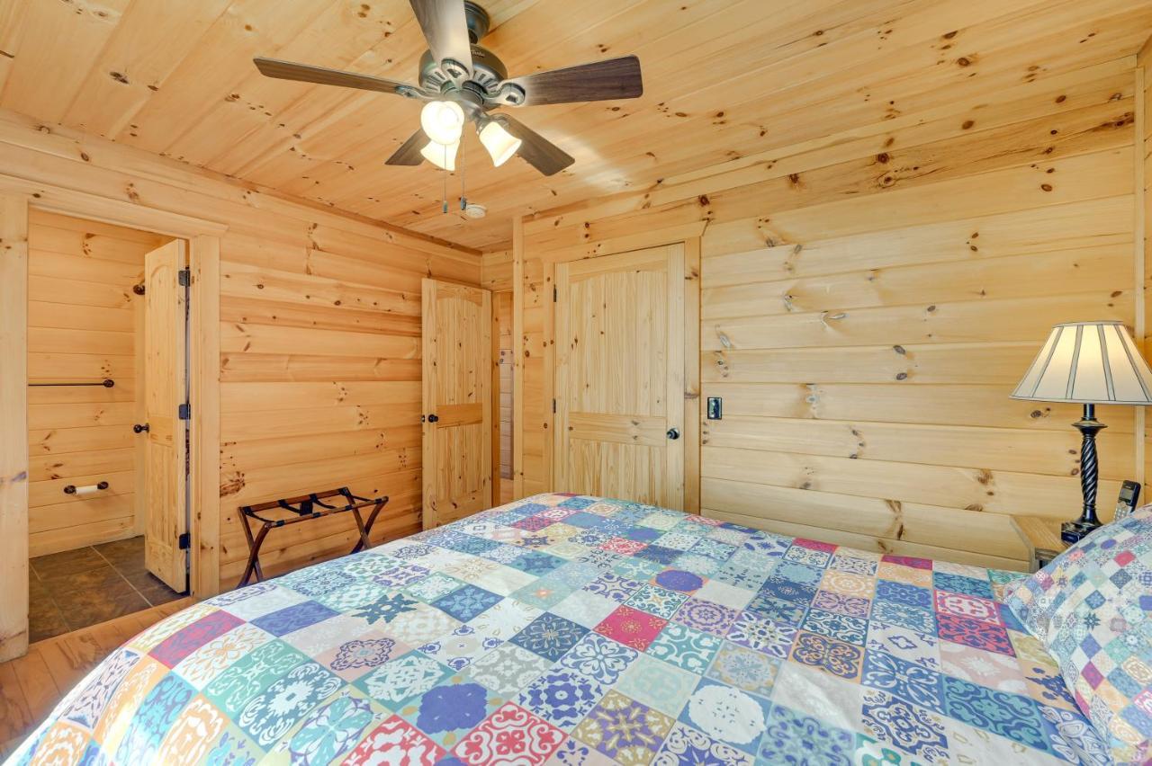 Warm And Cozy Cabin With Deck On Top Of The Blue Ridge Fancy Gap Exteriör bild