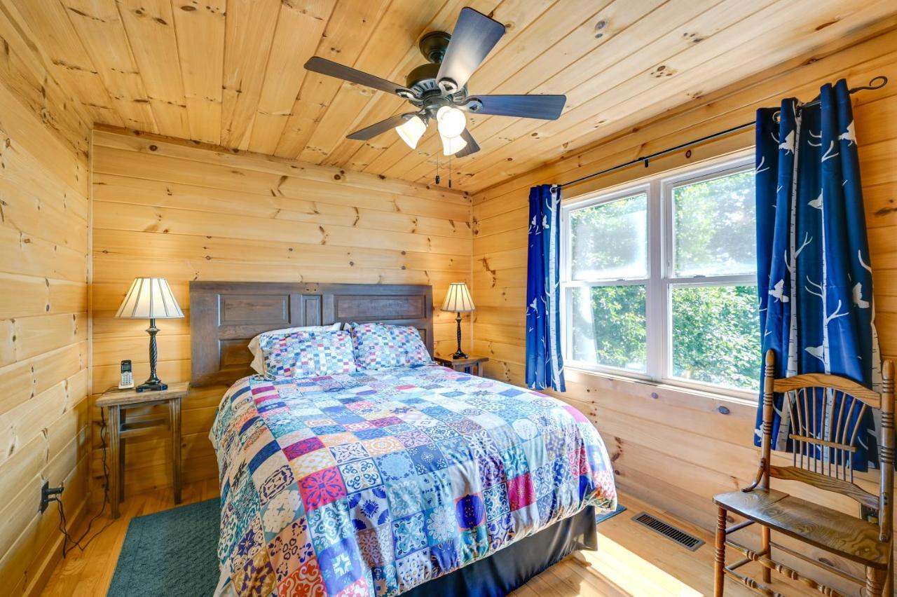 Warm And Cozy Cabin With Deck On Top Of The Blue Ridge Fancy Gap Exteriör bild