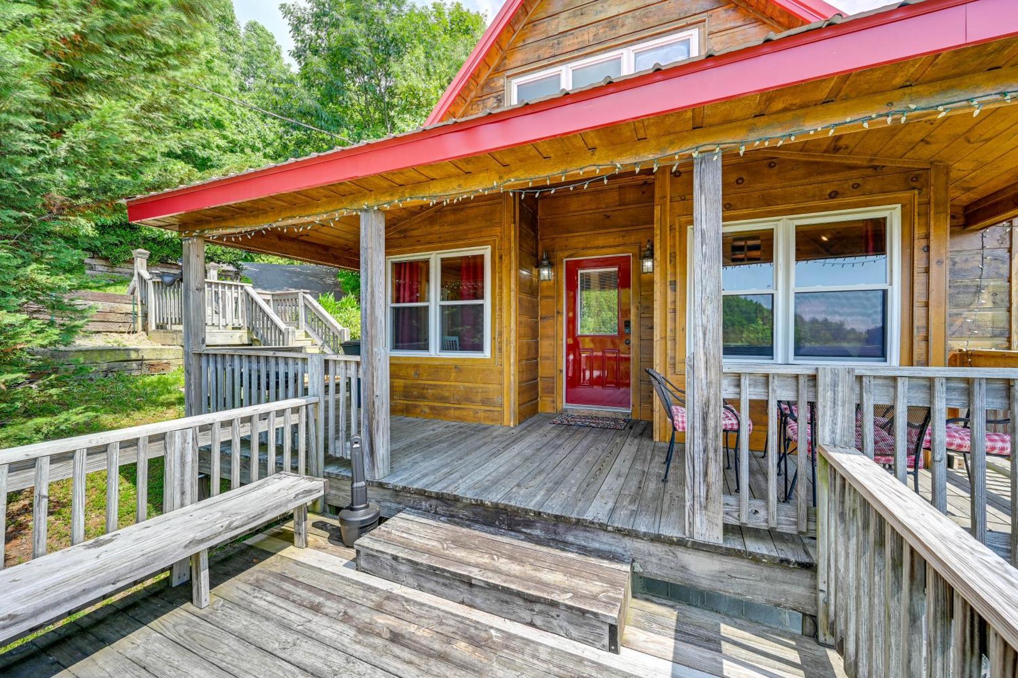 Warm And Cozy Cabin With Deck On Top Of The Blue Ridge Fancy Gap Exteriör bild