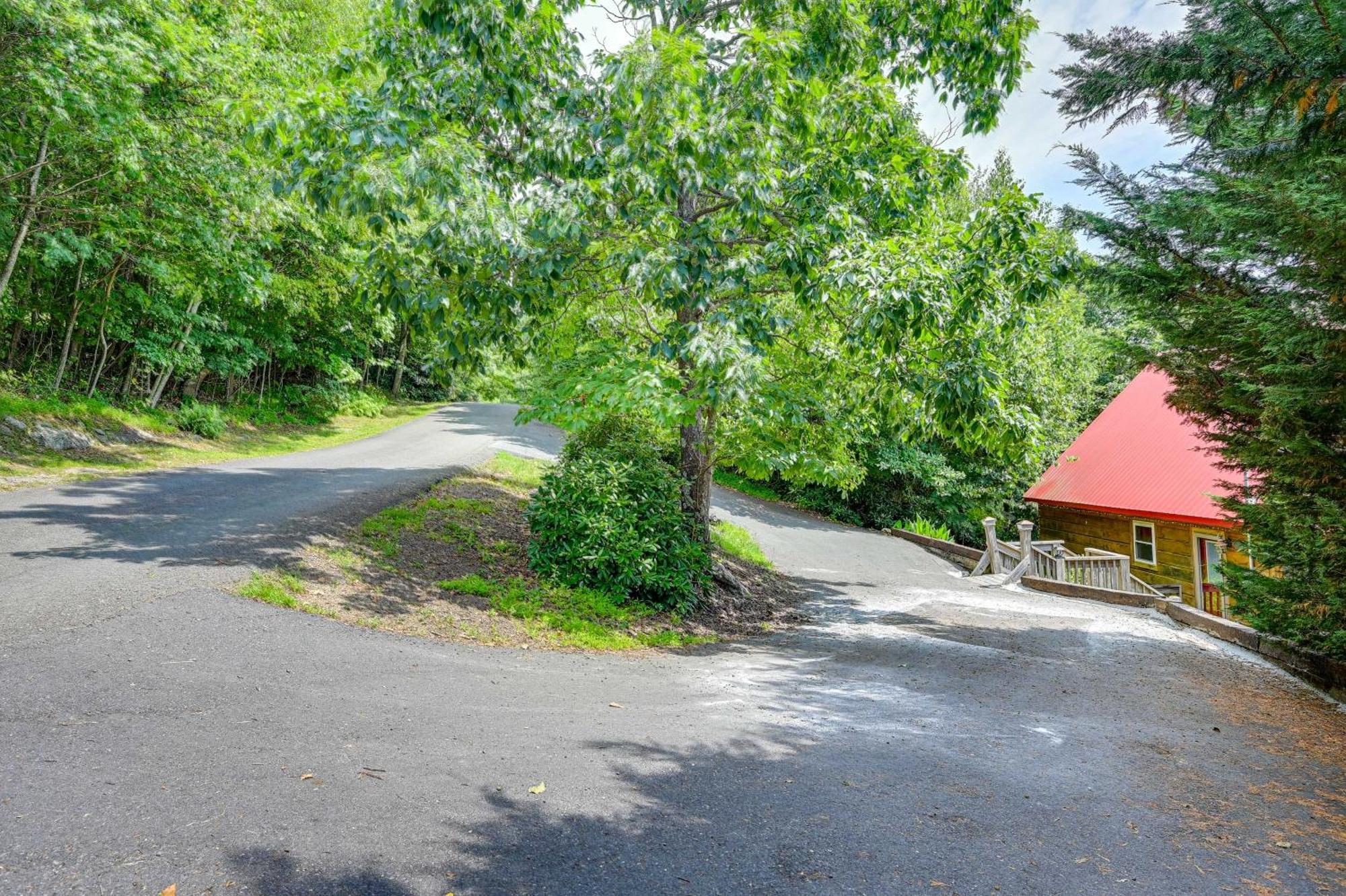 Warm And Cozy Cabin With Deck On Top Of The Blue Ridge Fancy Gap Exteriör bild